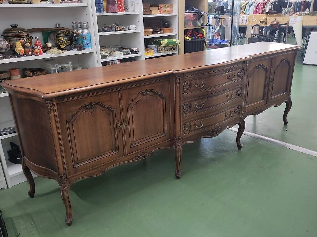 Credenze: Antikes Buffet/Sideboard – Usato da Pratteln venduto da Cartonsducoeur_bl