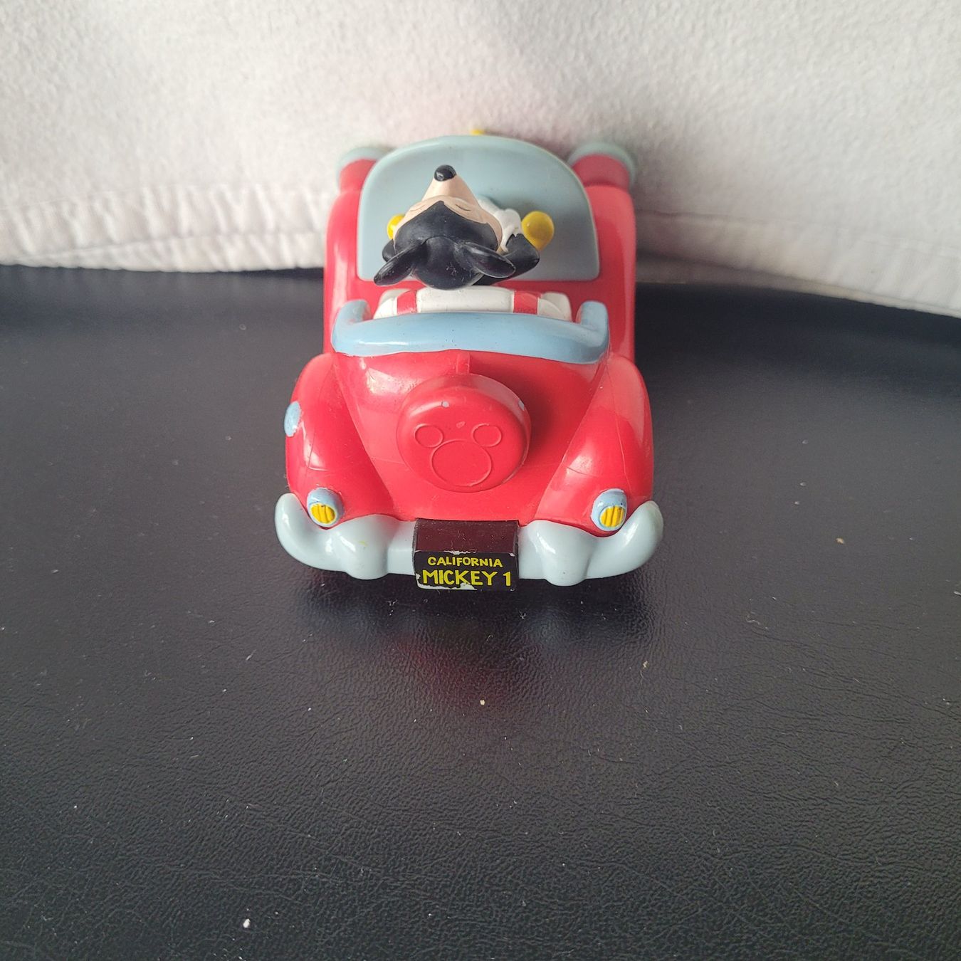Disney Giocattoli: Mickey Rückzug Auto – Usato da Winterthur venduto da Schnufel0 2
