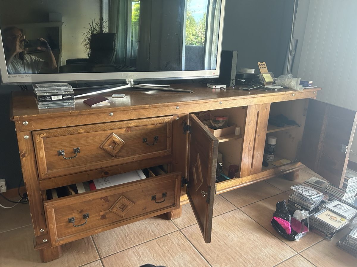 Kommoden: Commode en bois  – Gebraucht aus La Neuveville von Santiago04 1