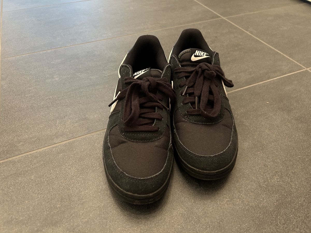 Nike Scarpe da uomo: Nike Sneaker, Grösse 39 – Usato da Unterlangenegg venduto da Dodo2108