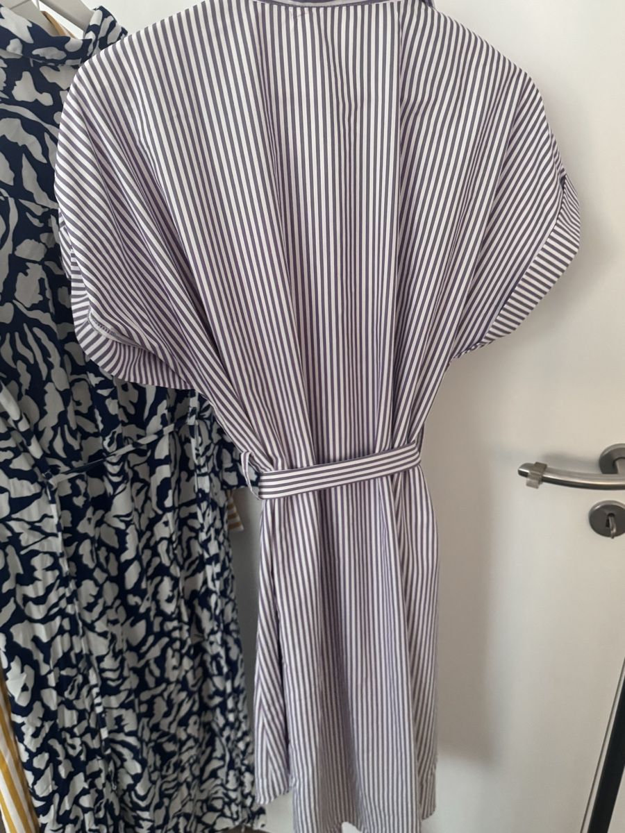 Robes: Schönes helllila gestreiftes Kleid, Größe XL – D'occasion à Sins par sum_lv6d 2