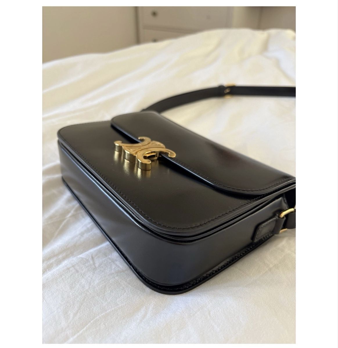 Celine Borse da donna: Celine Triomphe Medium Shoulder Bag Black Like New – Nuovo (secondo la descrizione) da Zug venduto da pv_xcx 6