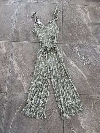 Jumpsuit grün/weiss, Gr. 32/34 od. XS