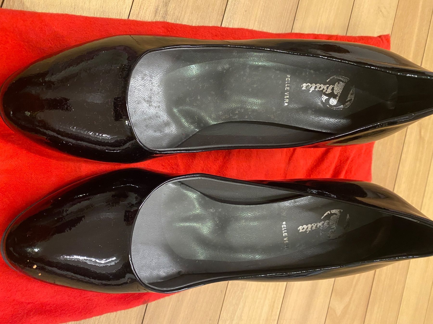 Scarpe da donna: Vendo scarpa nuova mai usate – Nuovo (secondo la descrizione) da Bre sopra Lugano venduto da Carolina-JM 4