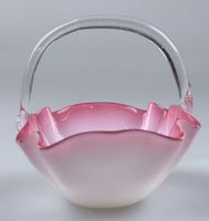 Antikes bzw. Vintage-Henkelkörbchen aus Glas