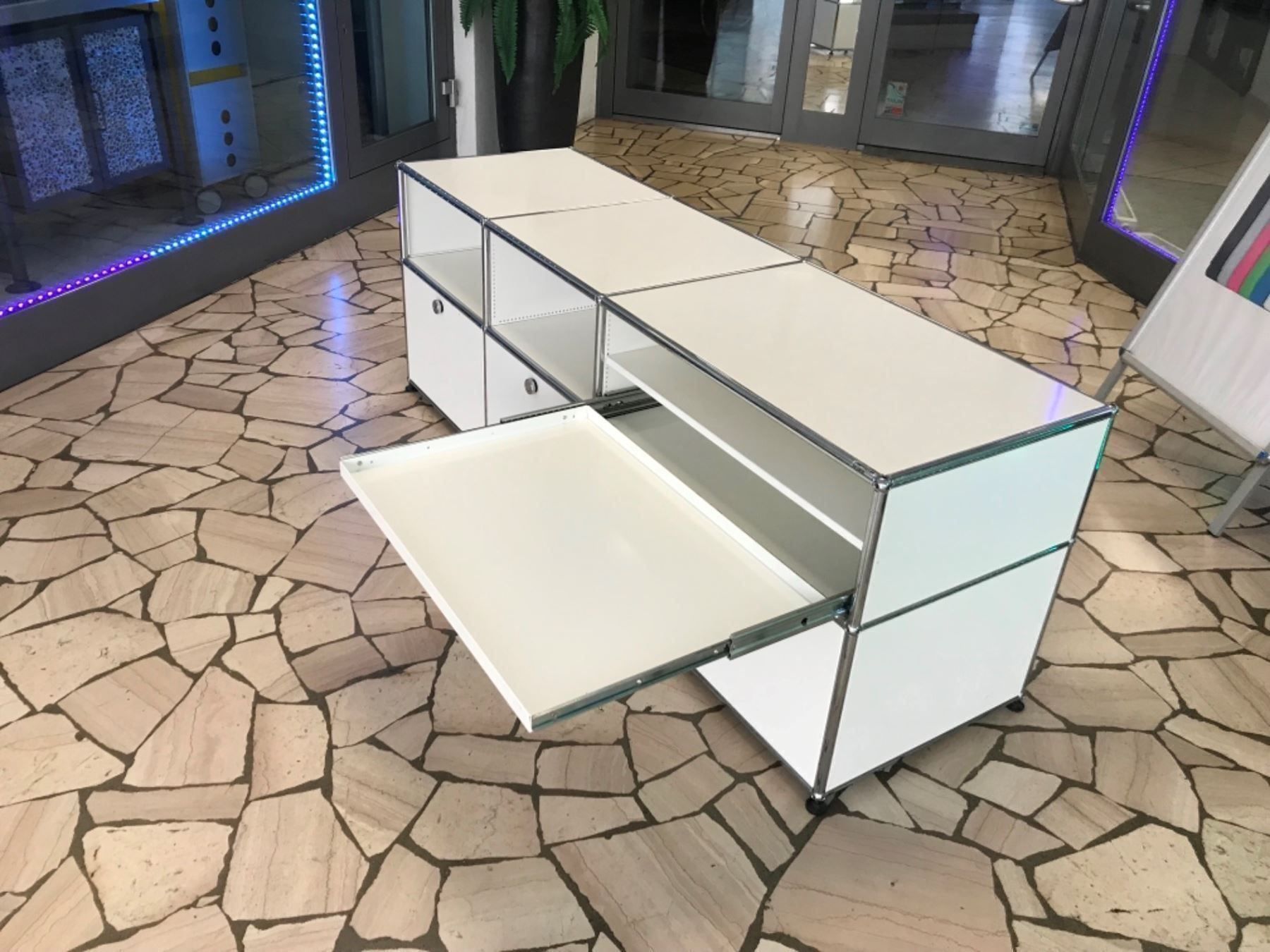 Kommoden: USM PRAXIS  MöBEL  Sideboard  WEISS – Gebraucht aus Thun von Thuno6 1