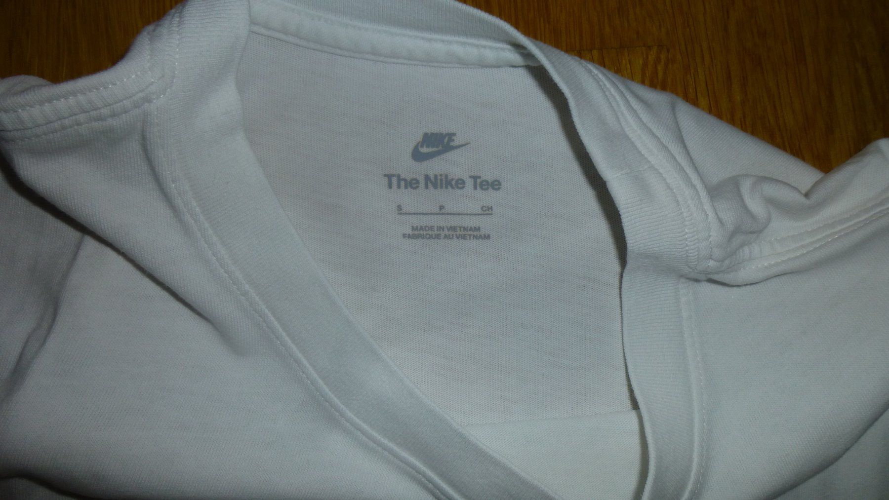 Nike T-Shirts: Nike-Damen-T-Shirt weiss, Basic, Grösse S – Gebraucht aus Triengen von misterpicknicker 2