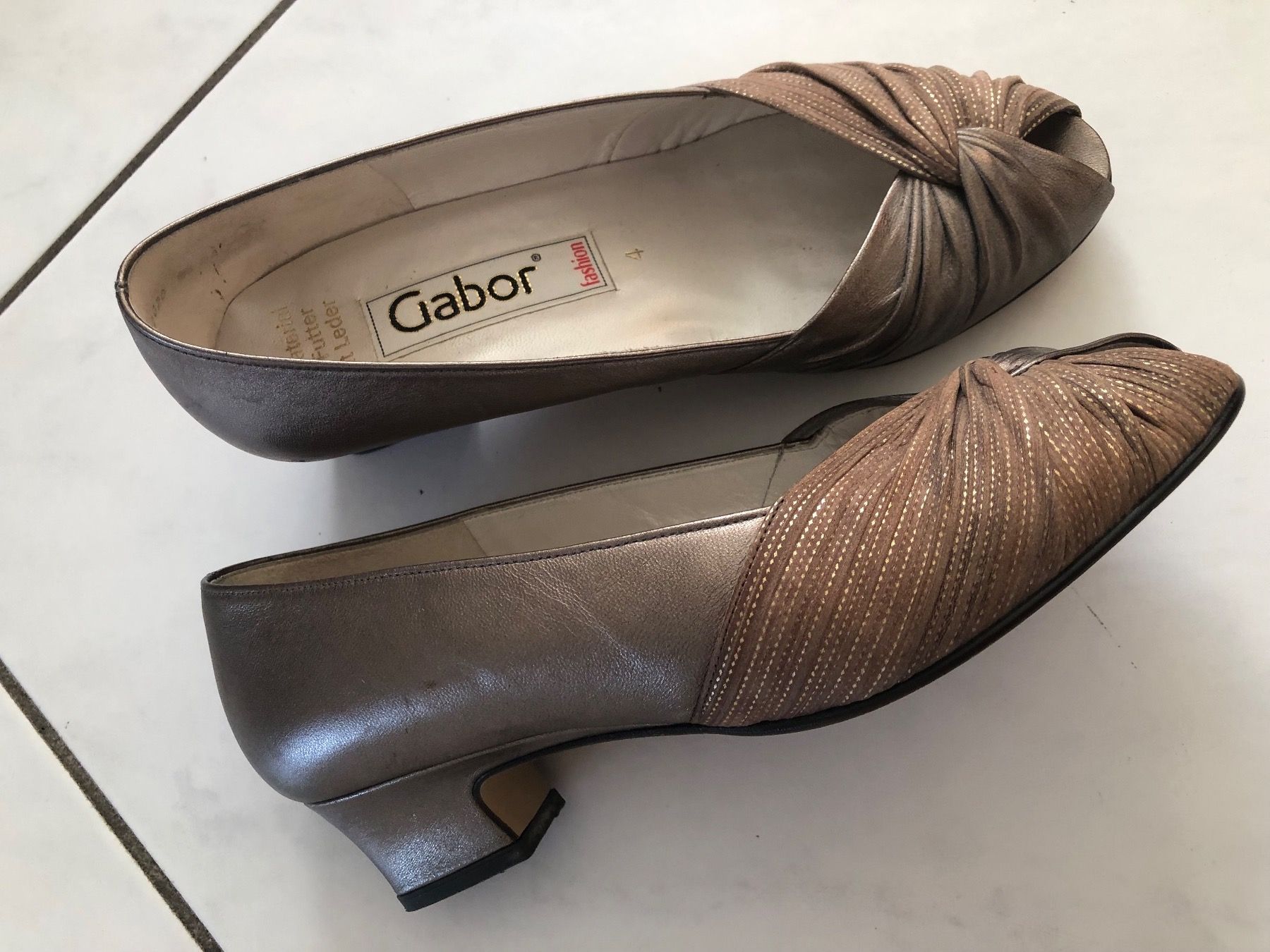 Scarpe da donna: Pumps Gr 36 (4) – Usato da Zell ZH venduto da Guffos 1