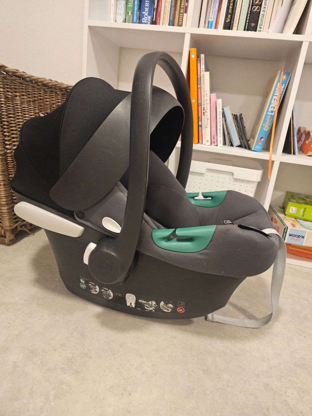 Cybex Seggiolini per auto: Siège auto Cybex Aton B2 i-Size parfait état – Usato da Sornetan venduto da T.a333 4