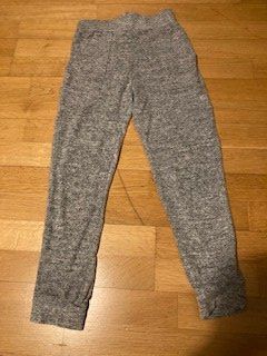 Pantaloni: Pantalon-jogging t.128 – Usato da Boudry venduto da Lamue01