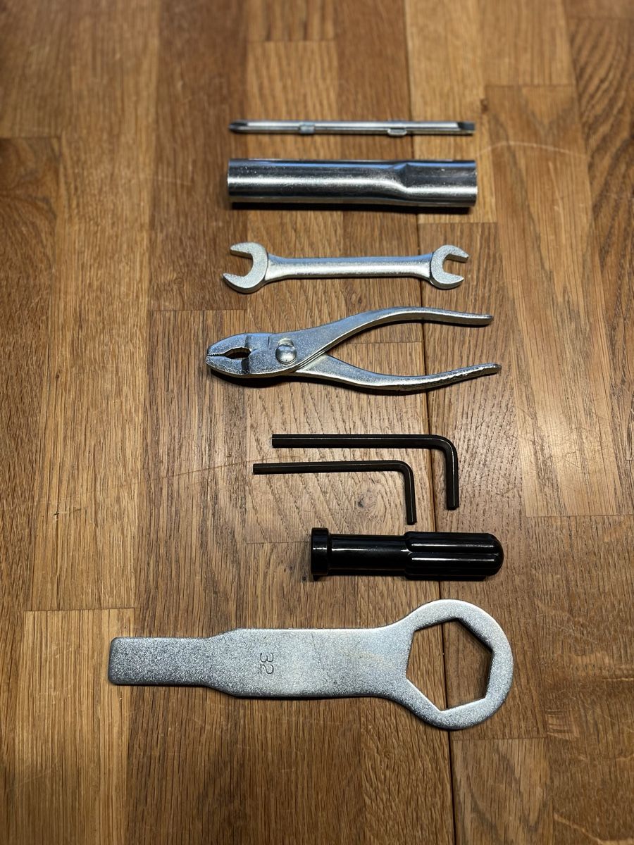 Kawasaki Alle Motorradersatzteile: Original Kawasaki Ninja Boardwerkzeugset – Neu und originalverpackt aus Koppigen von Jsimsala94 1