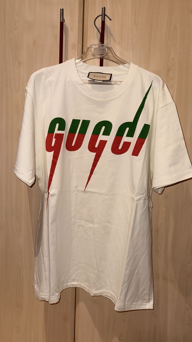 Gucci T-shirt: Gucci T-Shirt  – Nuovo (secondo la descrizione) da Untersiggenthal venduto da capodanilo6 1