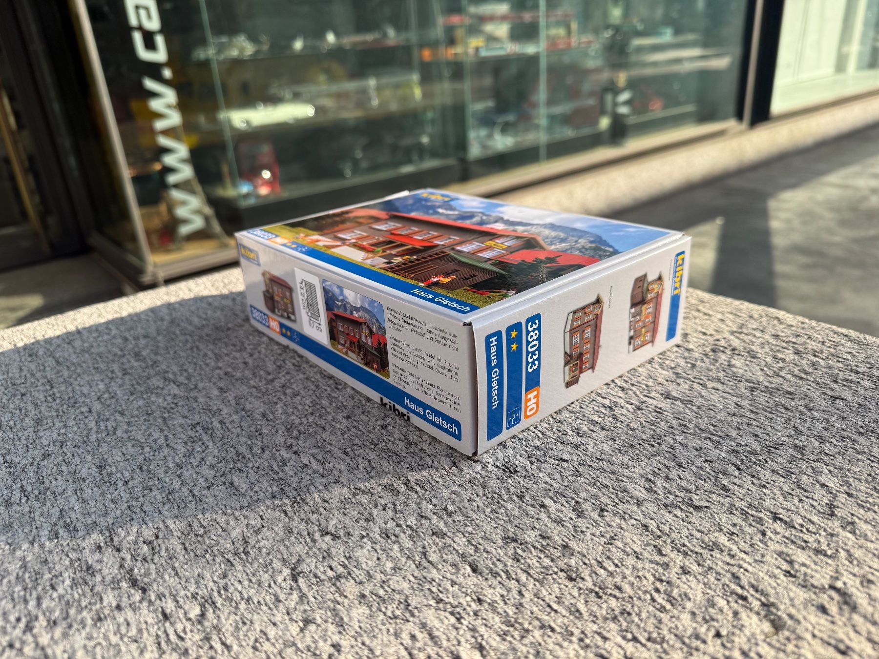 Kibri Modellini di ferrovie: Kibri 38033 H0 Haus Gletsch – Nuovo e nell'imballaggio originale da Chiasso venduto da Carrara-Modellismo 2