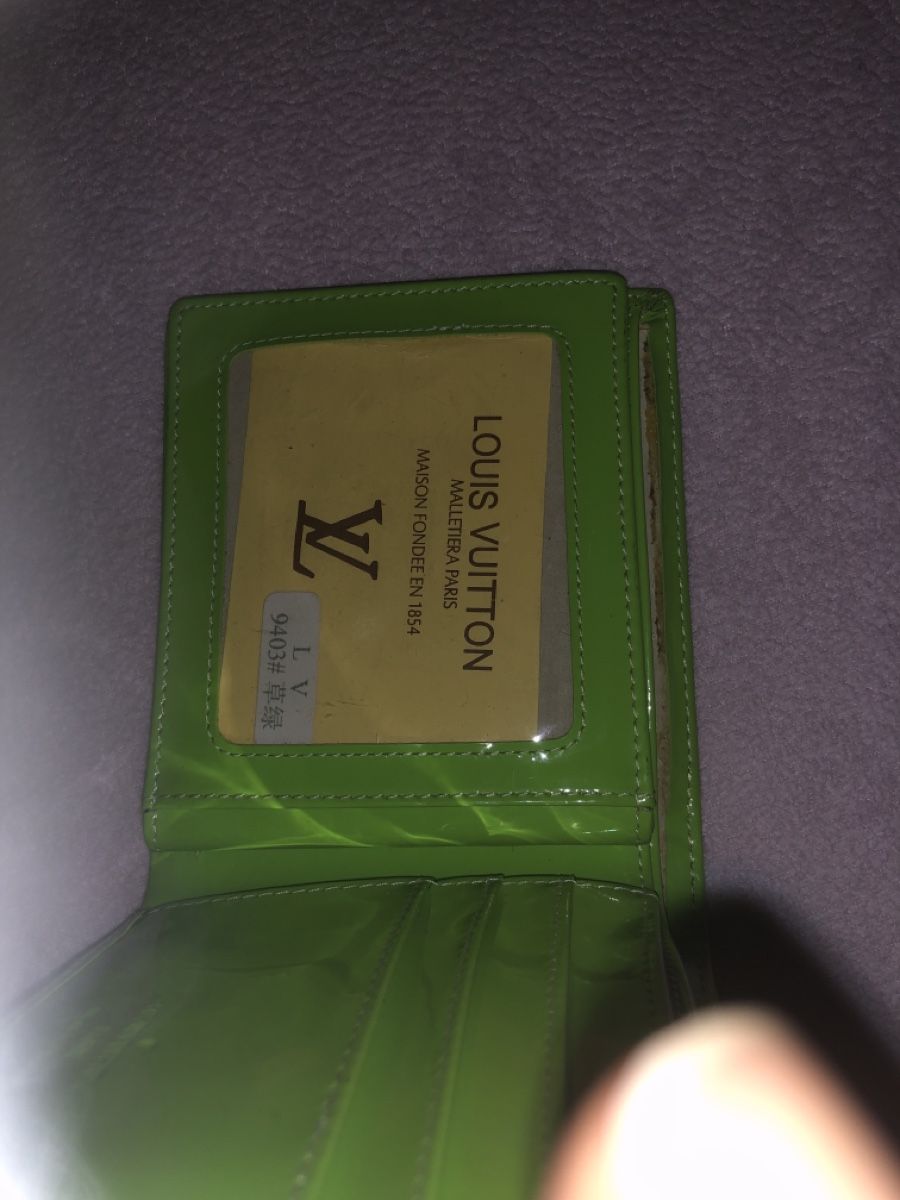 Portafogli: Bifold Wallet Louis Vuitton Monogram Vernis Lime Green – Usato da Baltschieder venduto da Miumiu21 2