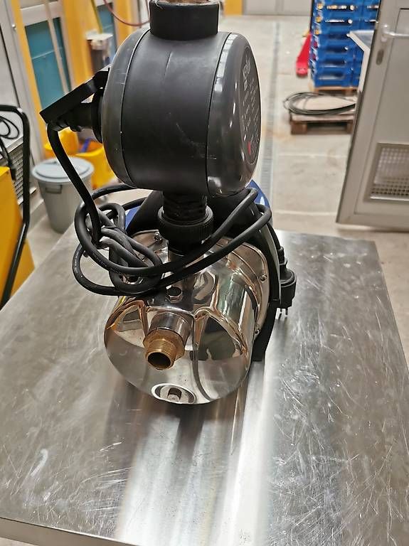 Pompe & Parti di ricambio: Pompe à eau automatique – Usato da St-Aubin FR venduto da sme_nw6w 1