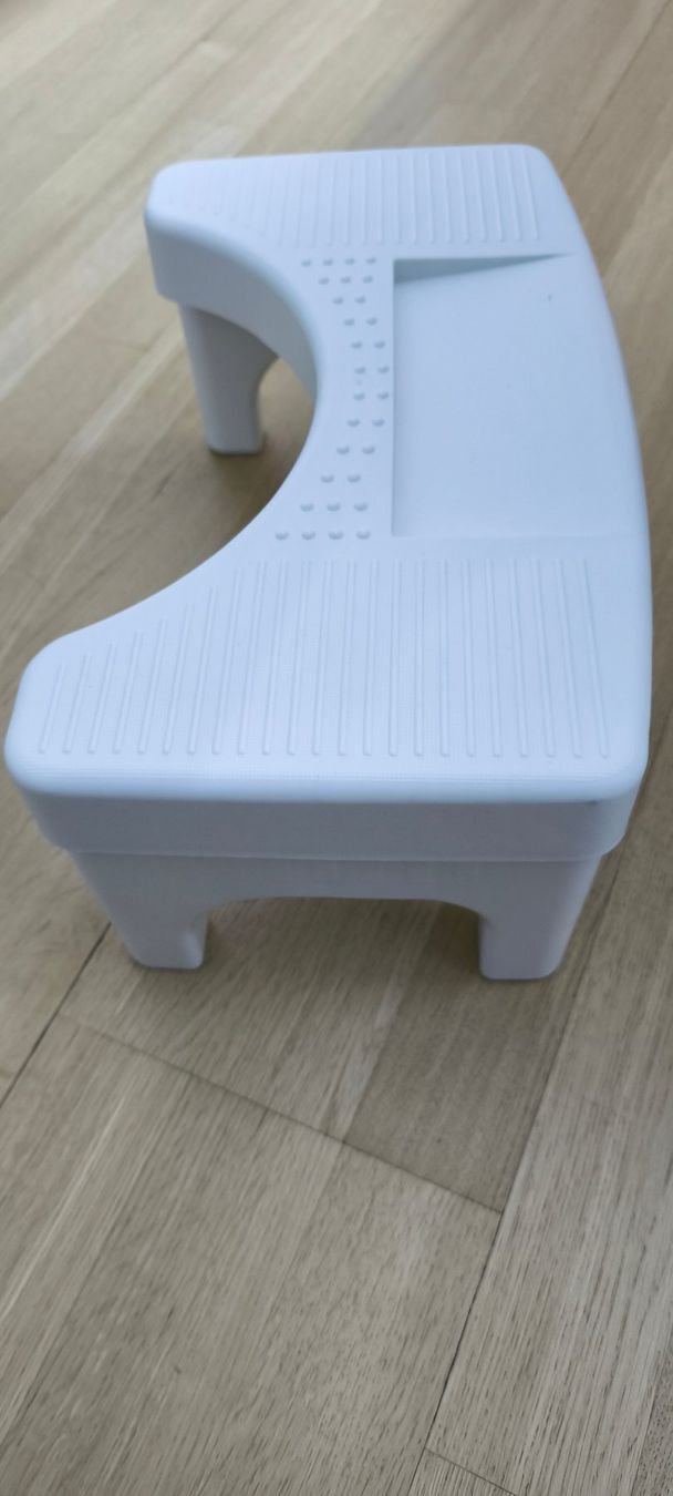 Hocker: Toilettenhocker – Gebraucht aus Rüfenacht BE von vagyula 1
