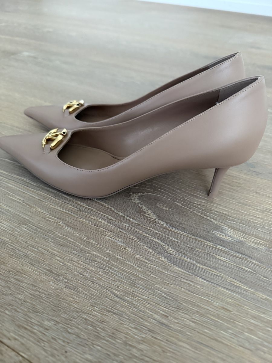 Valentino Scarpe da donna: Valentino Garavani Pumps - Grösse 38.5  – Nuovo e nell'imballaggio originale da Oberentfelden venduto da mir_6dfk 1