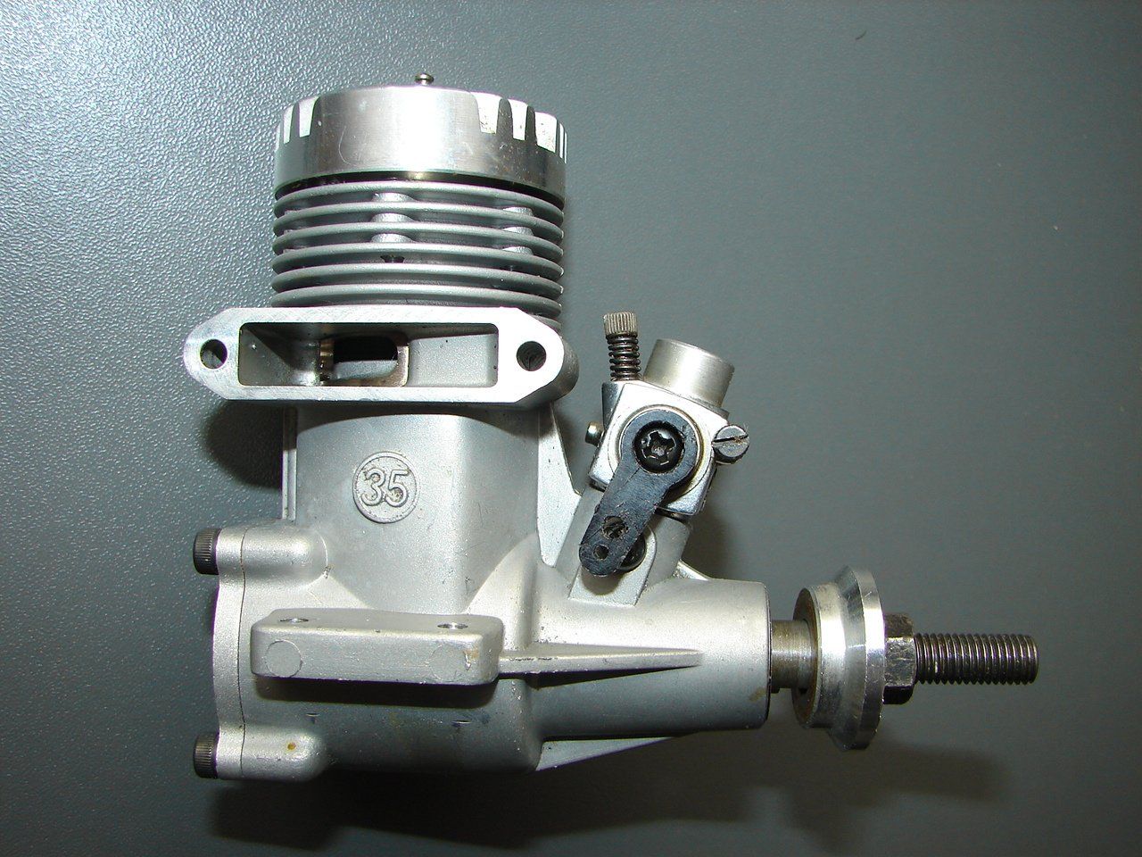 Motoren: O.S. MAX-35FP RC-Flugmotor – Gebraucht aus Murten von Dani_4-19 1