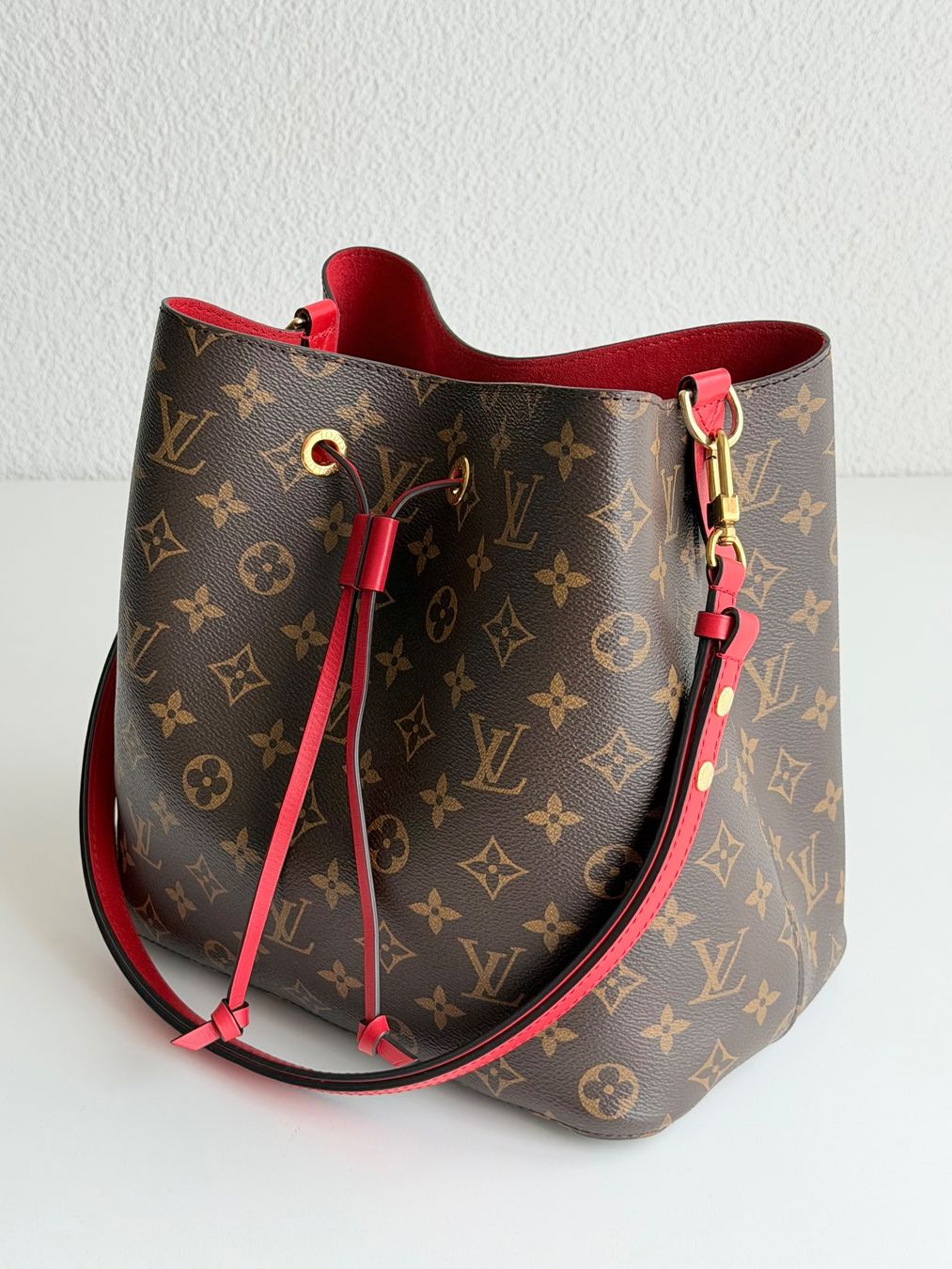 Louis Vuitton Borse da donna: Louis Vuitton Néonoé – Usato da Reinach AG venduto da gab_8s7m 6