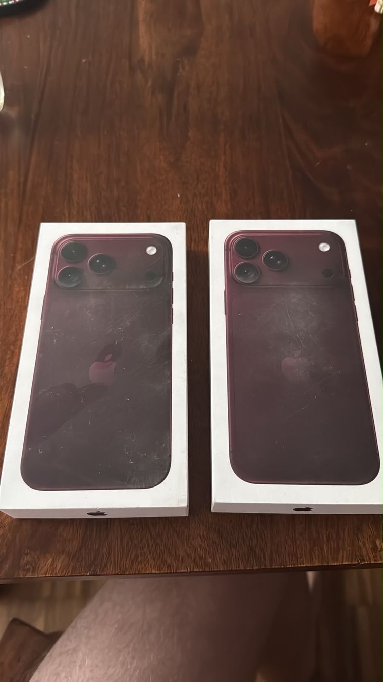 Apple Telefoni cellulari / Smartphones: iPhone 18 Pro Max 256 GB Burgunder – Nuovo e nell'imballaggio originale da Oberwil-Lieli venduto da shenlol