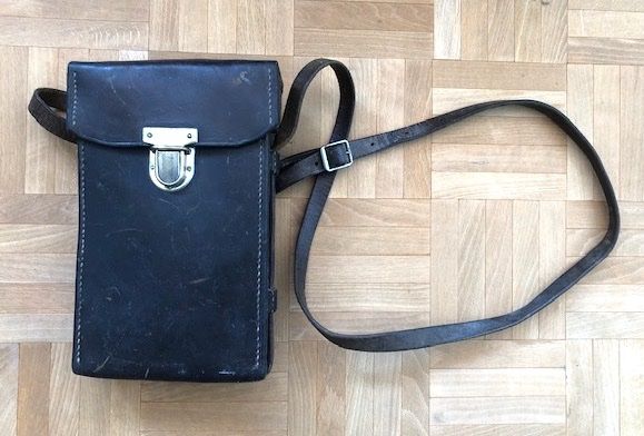 Schweizer Armee Borse: Militärisch Ledertasche mit Ledertragband – Usato da Steinmaur venduto da Hummer77