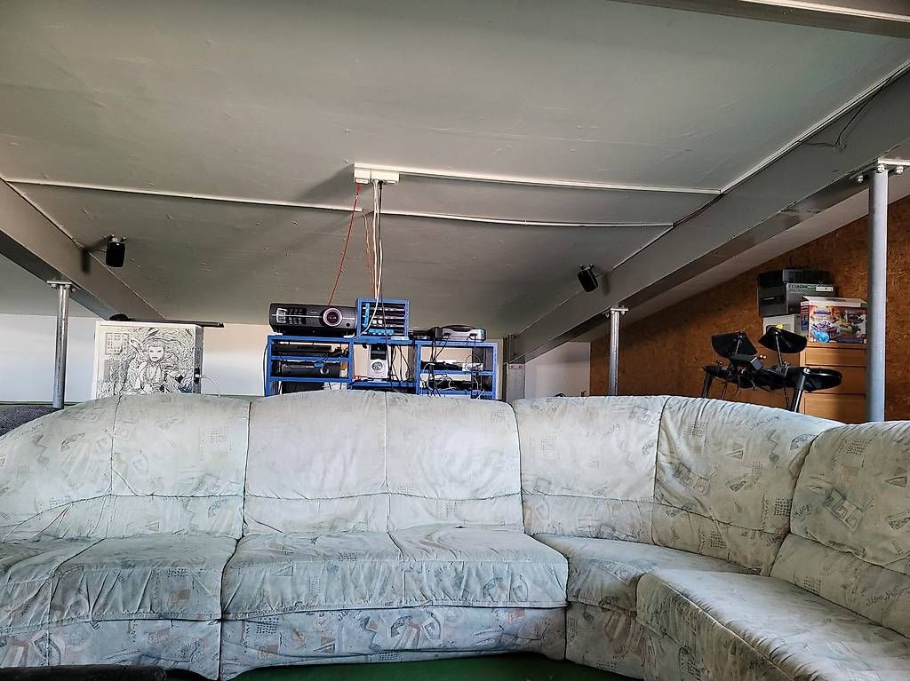 Sofas: Grosses Sofa zum weiter geben – Gebraucht aus Kriens von Sui 2