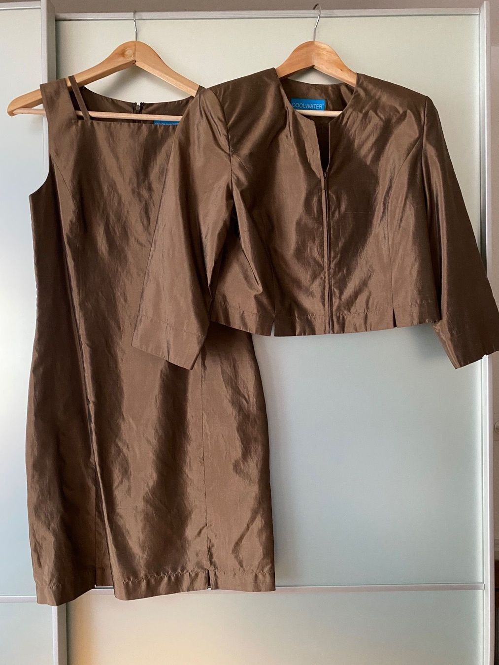 Kleider: Kleid und Jacke aus Seide, Grösse 38 – Gebraucht aus Zürich von hulahup