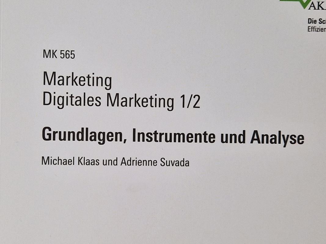 Libri: Kursprogramm Digitales Marketing 2/2 Bücher – Usato da Muhen venduto da Restwert_Muhen 2