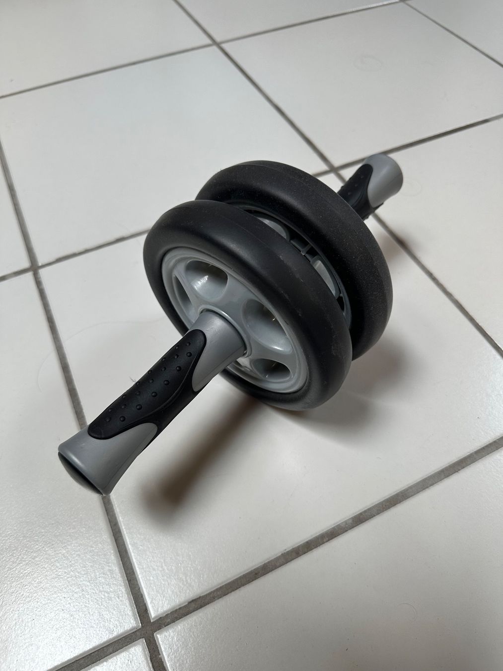 Hometrainer: Ab Roller Exercise Wheel Workout Abdominal Strength Gym Fit – Usato da St. Gallen venduto da S_rnw2