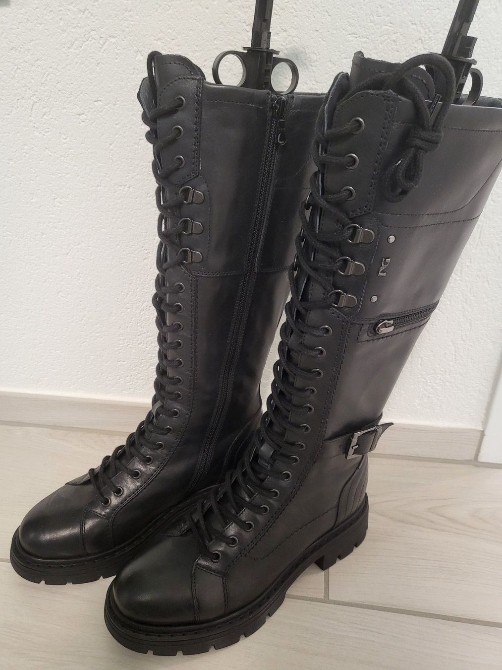 Damenschuhe: NeroGiardini Plateaustiefel - nero Gr. 37 Neu – Neu (gemäss Beschreibung) aus Baar von redbull04 1