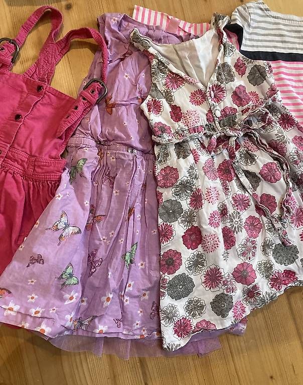 Vestiti & Gonne: Sommerkleider Gr.122 – Usato da Brunnadern venduto da Bumlebee 3