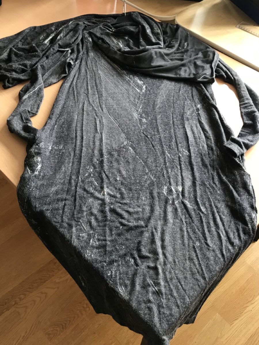 Kleider: Robe OZAI N KU, taille S, viscose, grise anthracite – Neu und originalverpackt aus Morges von sandy069 4