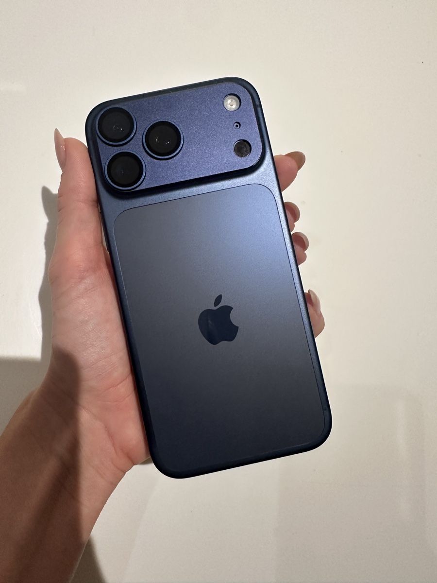 Apple Handys / Smartphones: Iphone 17 Pro Max 256GB Deep Blue – Gebraucht aus Mauren von Fisogo
