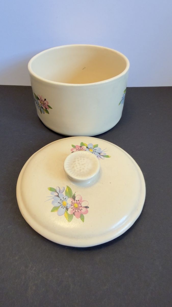 Pentole: Keramik Dose mit Deckel, Blumenmuster, Top Zustand – Usato da Widnau venduto da kustercarmen 6