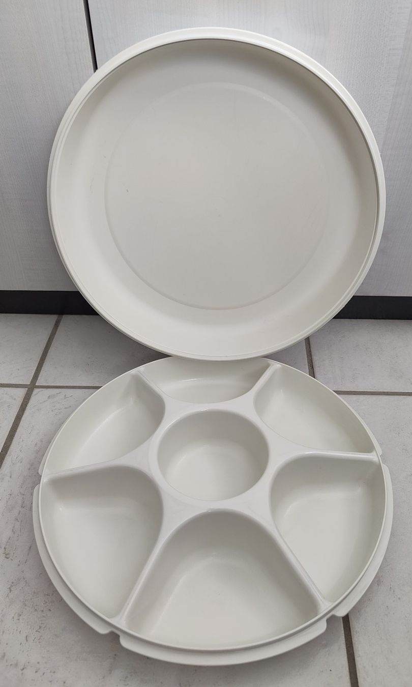 Tupperware Contenitori & Simili: Tupperware Snack - Dip Behälter gross !!!!!! – Usato da Flaach venduto da Lonzo99