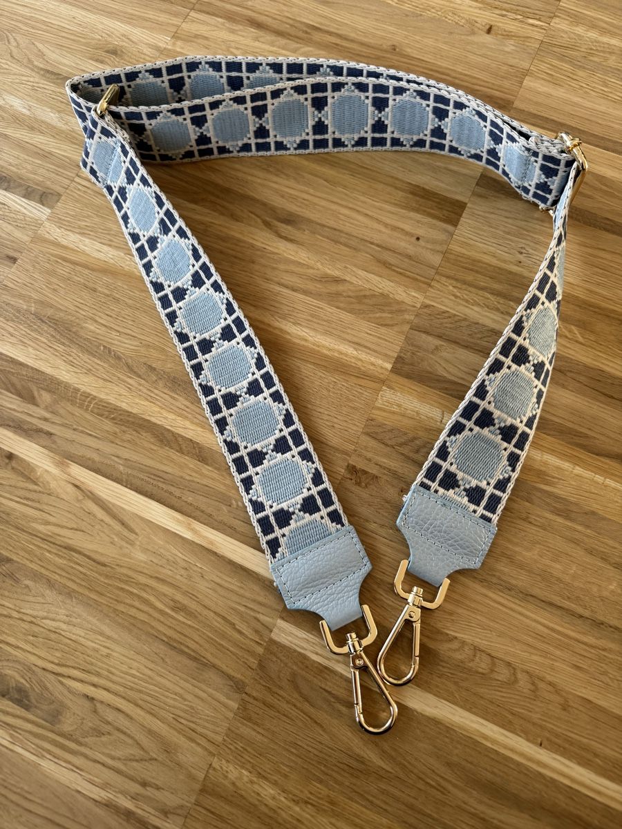 Altro in  Abbigliamento & Accessori: Taschengurt blau mit goldiger Hardware – Usato da Dübendorf venduto da gru_v8px