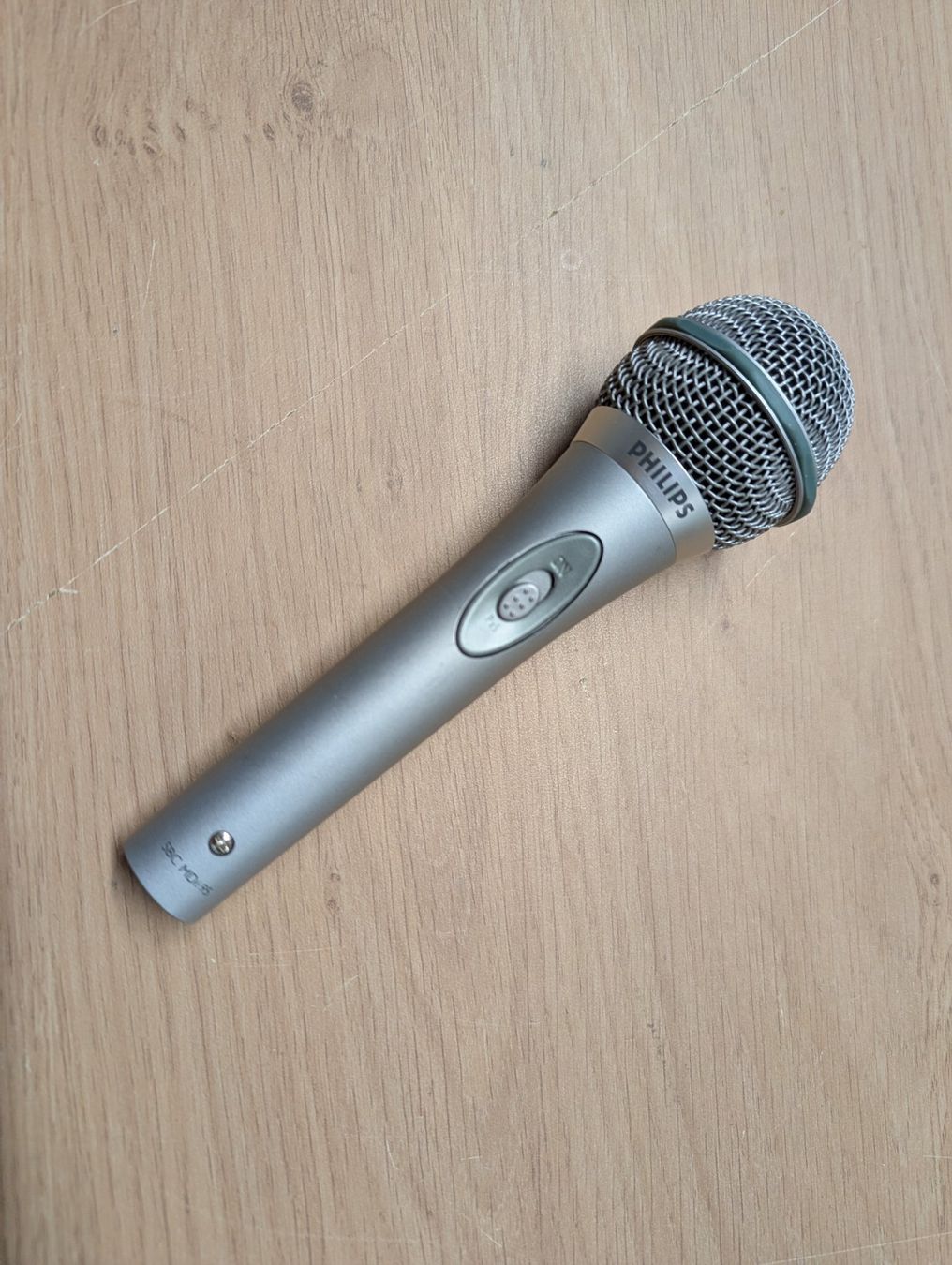 Philips Mikrofone: Microphone PHILIPS Dynamic. – Gebraucht aus montcherand von Niollu 3