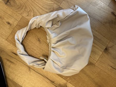 Beige Handtasche Sommer Frühling Leder Optik Gut erhalten. (