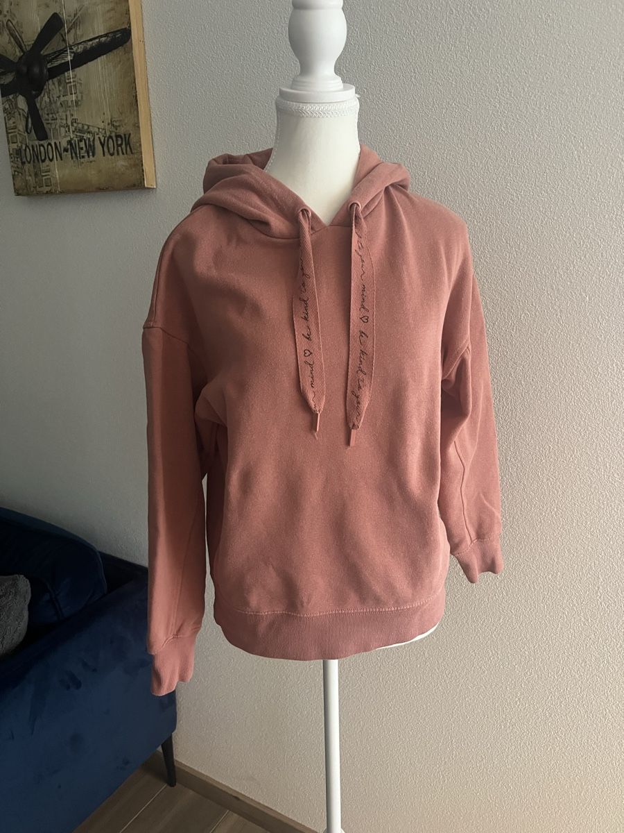 Maglioni & Felpe: Kapuzenpullover Grösse S – Usato da Niederhelfenschwil venduto da tab_xlc7