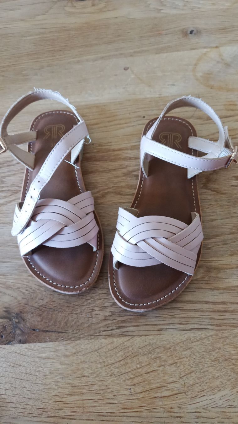 Scarpe per ragazze: Gr. 31 Sandalen Girl – Usato da Hinterforst venduto da edelwyss77