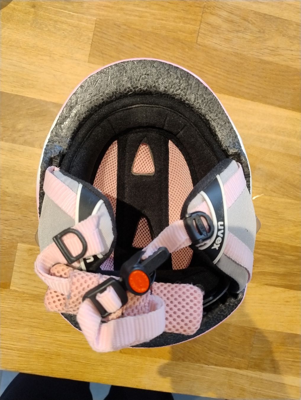 Uvex Caschi: Kinder Skihelm Grösse 46-50cm – Usato da Steffisburg venduto da Marky5 3