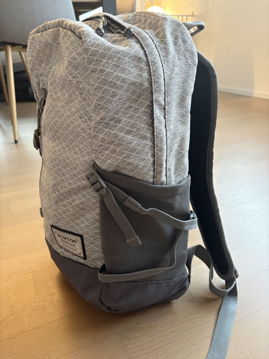 Burton Sacs à dos: Burton Rucksack – D'occasion à Niederrohrdorf par jen_f6cj 2