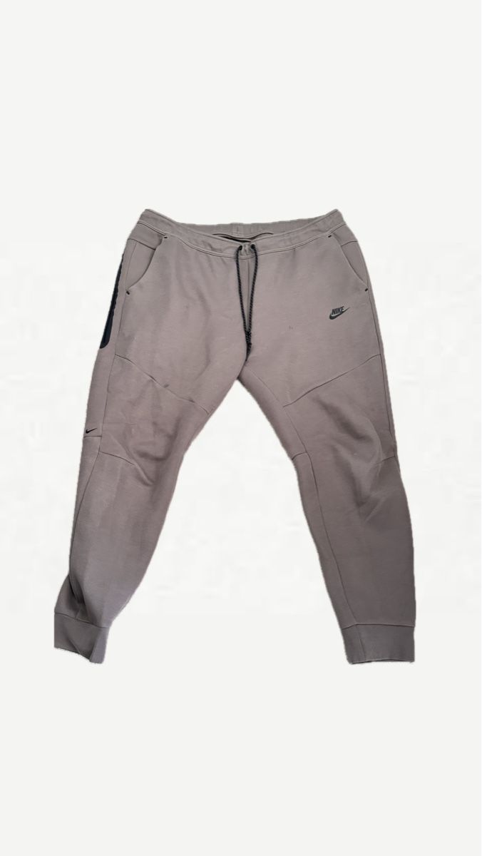 Nike Pantaloni: Nike Tech fleece xxl 2xl serie 2024/25 – Nuovo (secondo la descrizione) da Riggisberg venduto da Gs13_pn7srt