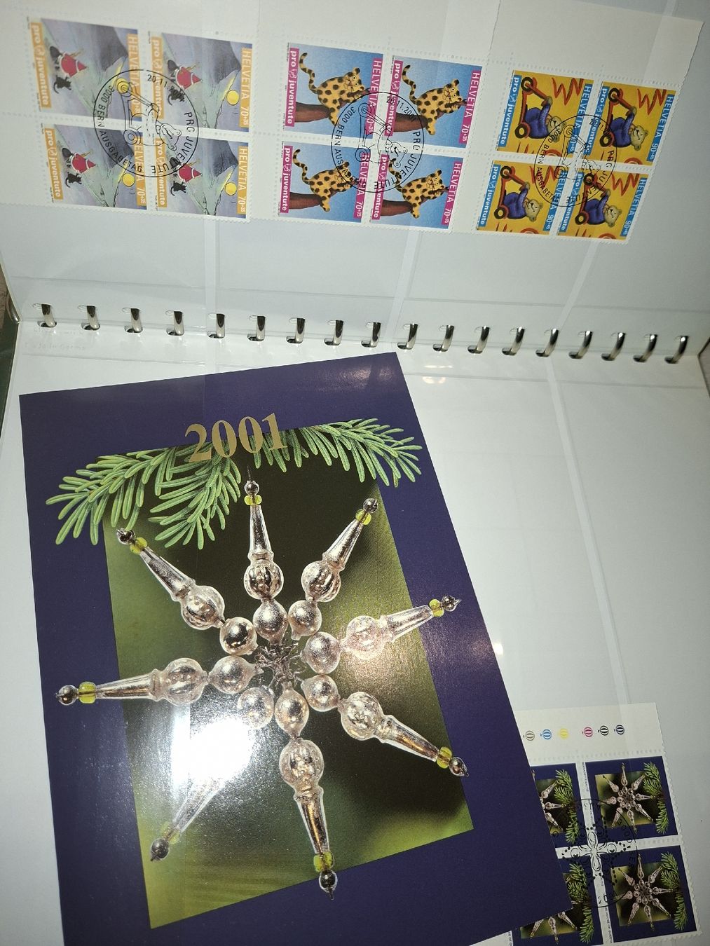 Tous les timbres: Lindner Album mit 4er Blocks 1998 - 2002  – D'occasion à Balgach par SIMEON27 4