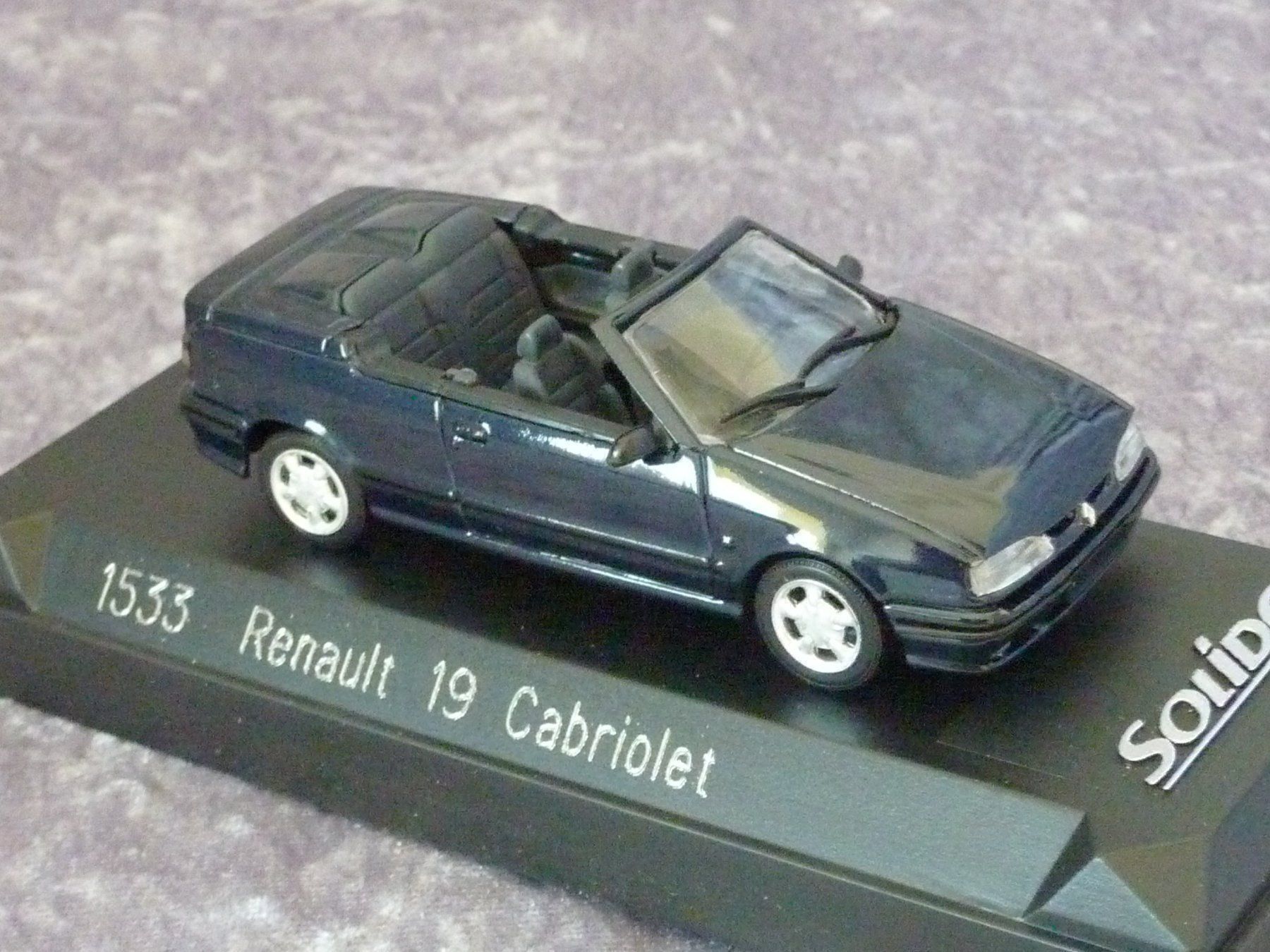 Solido Modellini d'auto: Renault 19 Cabriolet  1:43 – Nuovo e nell'imballaggio originale da Dürrenäsch venduto da modellautos4you 1