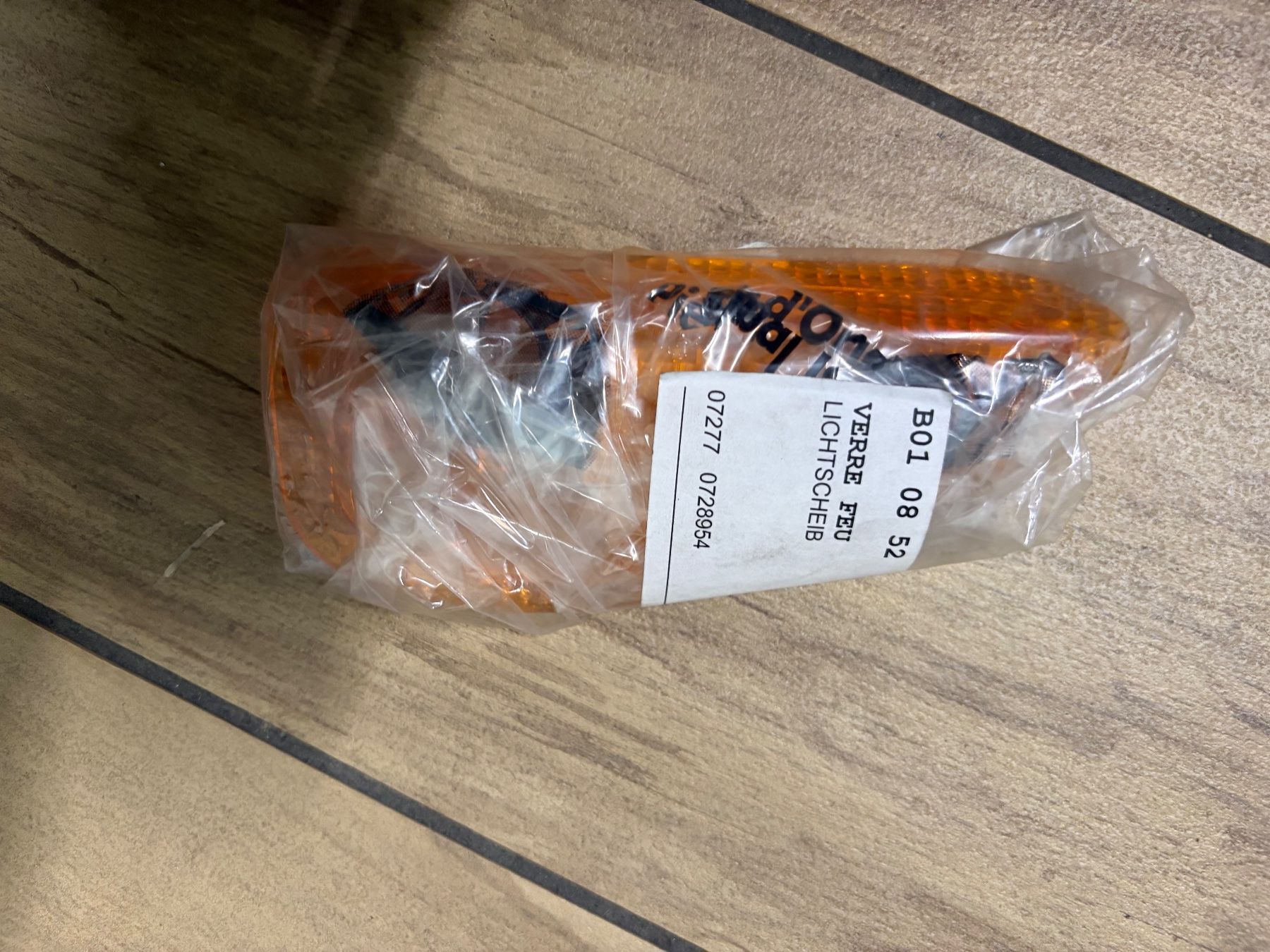 BMW Tutti i ricambio per moto: BMW Lichtscheibe orange – Usato da Landquart venduto da pet_l2dm