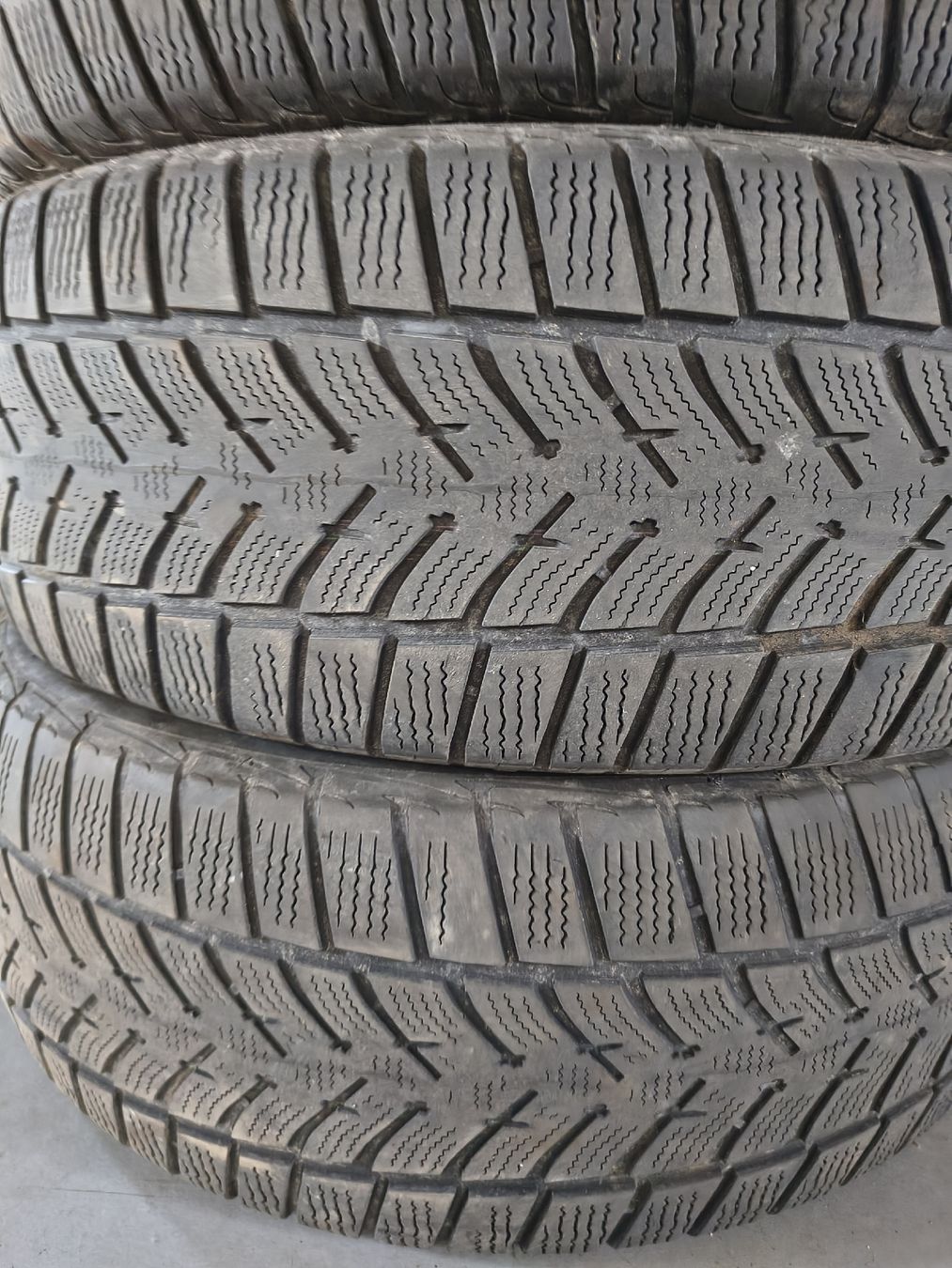 Pneumatici & Ruote complete: Goodyear 215/60R17 96H – Usato da Volketswil venduto da wrrhx 2