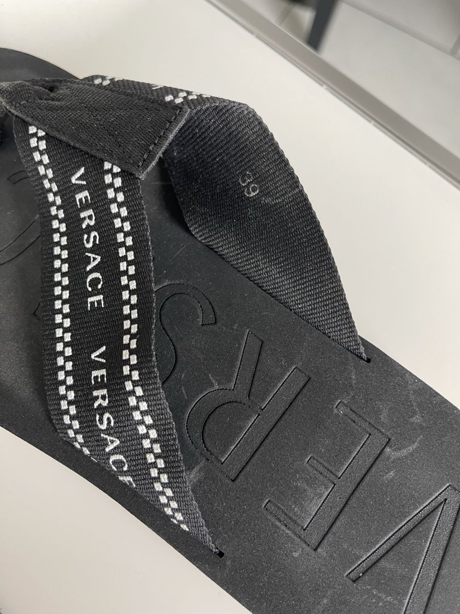 Versace Scarpe da uomo: Versace Flip Flop, size 39 – Usato da Oberengstringen venduto da okriy 5