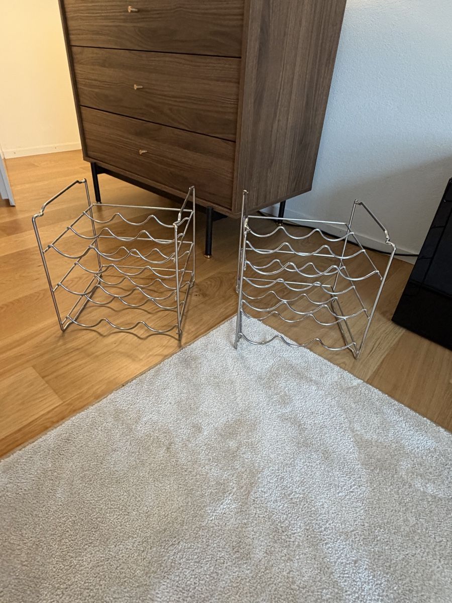 Sonstiges Zubehör: Two Metal Wine Racks Stackable Silver Used Condition – Neu und originalverpackt aus Zürich von hoe_68wy 1