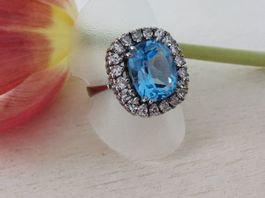 18Kt. WG "Vintage" Damenring, echte Brillanten, Edeltopas
